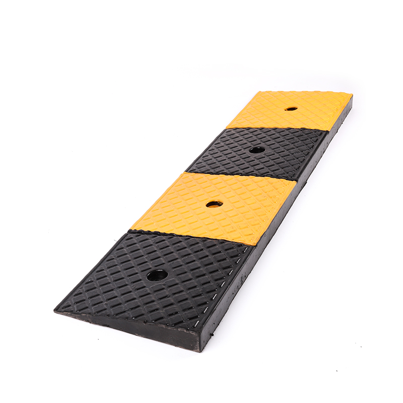 PS003 Rubber Curb Ramp PS003 Rubber Curb Ramp
