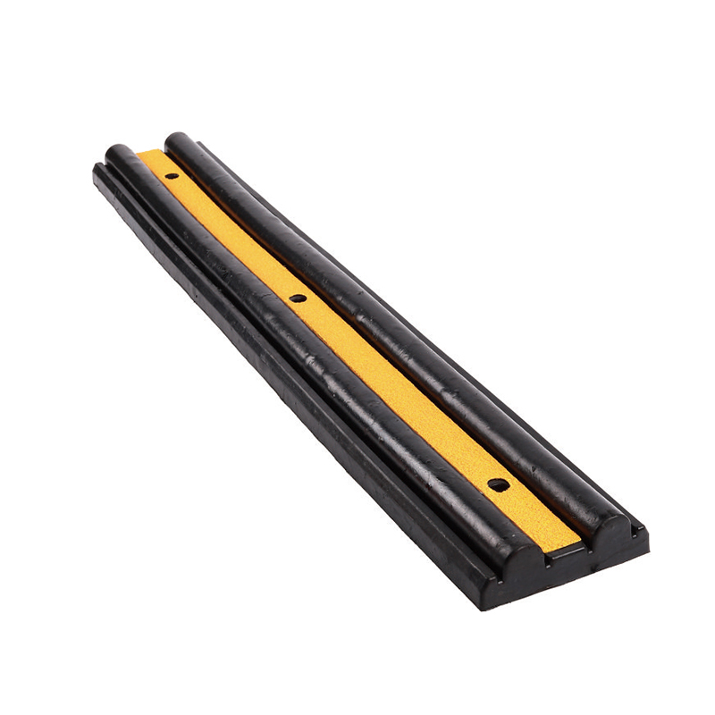 PS041 Gumové chrániče rohov PS041 Gumové chrániče rohov